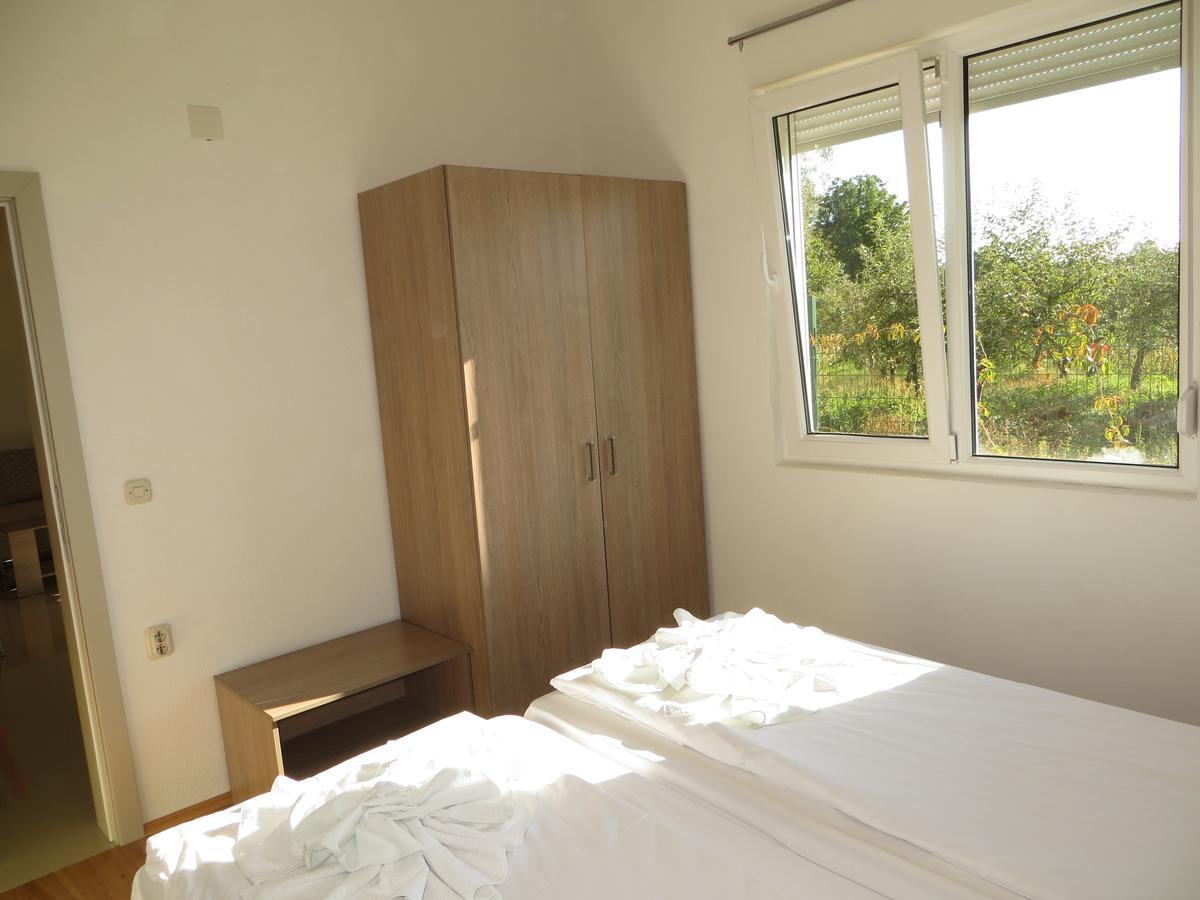 Oaza Inn Ohrid Bagian luar foto